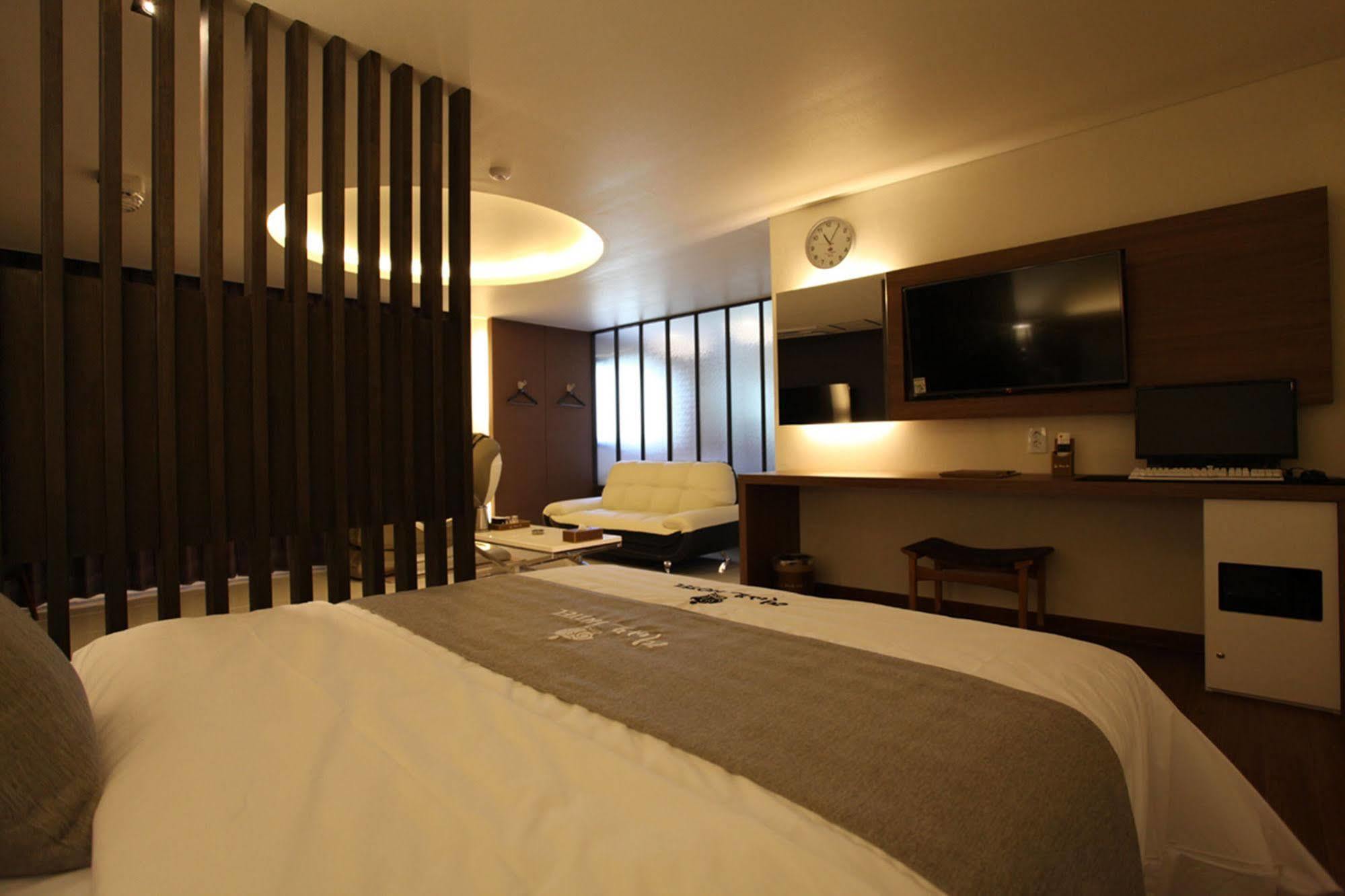 Drive In Hotel Tiamo Pocheon Exterior photo